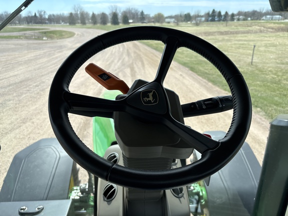 2024 John Deere 7R 290 Tractor