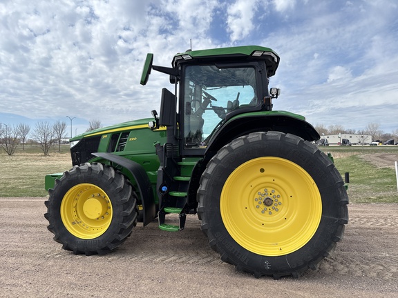 2024 John Deere 7R 290 Tractor