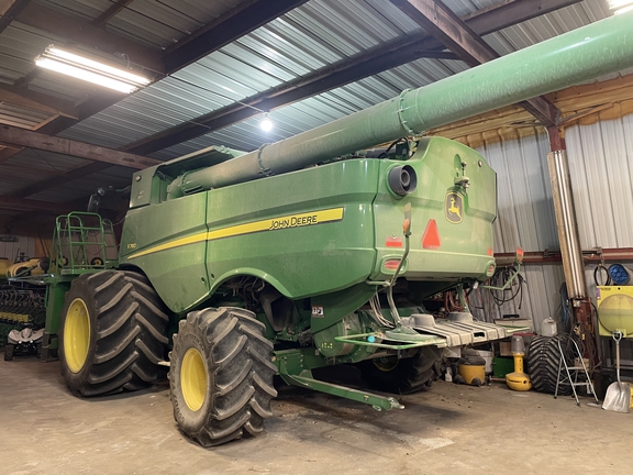 2022 John Deere S780 Combine