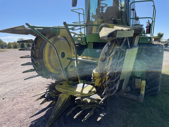 John Deere 676 Header Forage