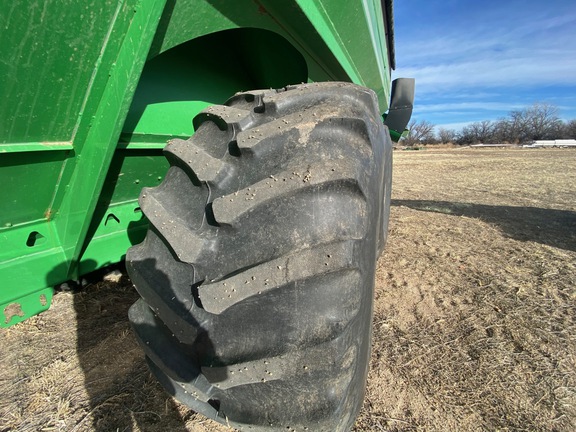 2012 Brent 1594 Grain Cart