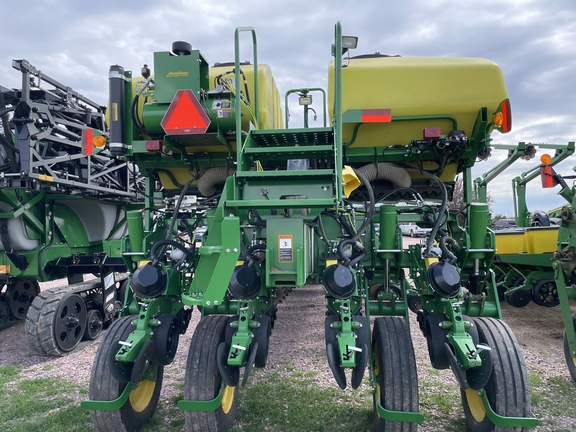 2020 John Deere 1775NT Planter