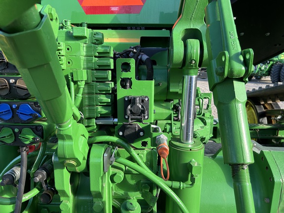 2022 John Deere 8RT 370 Tractor Rubber Track