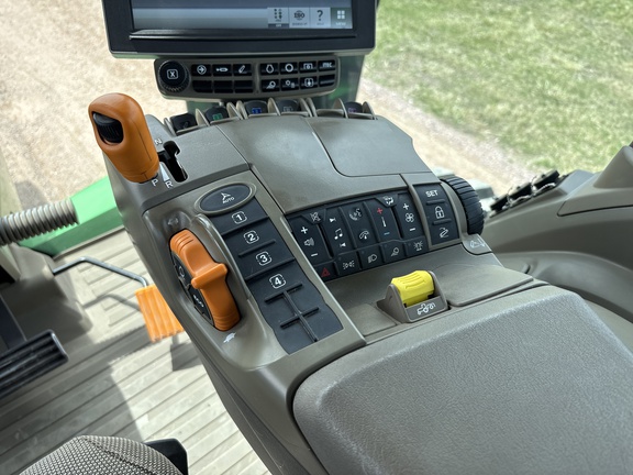 2022 John Deere 8RT 370 Tractor Rubber Track