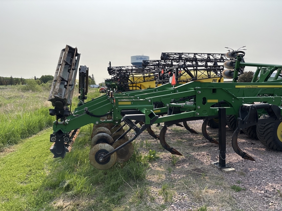 2023 John Deere 2730 Disk Ripper