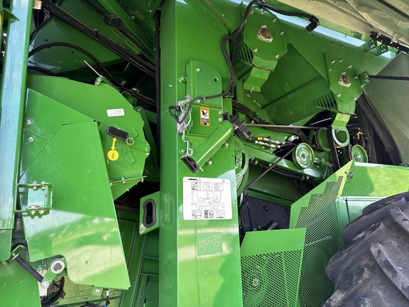 2023 John Deere S790 Combine