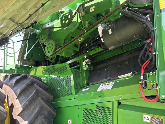 2023 John Deere S790 Combine
