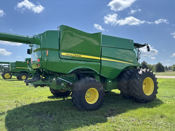 2023 John Deere S790 Combine