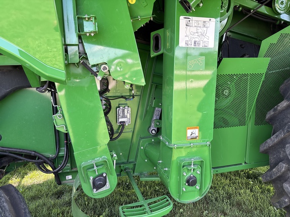 2023 John Deere S790 Combine