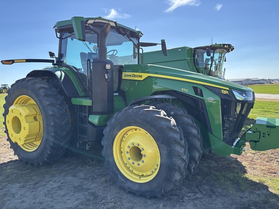 2024 John Deere 8R 370 Tractor