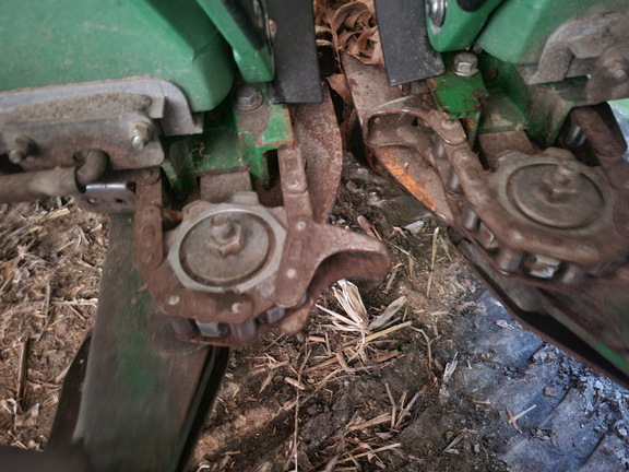 2011 John Deere 608C StalkMaster Header Corn Head