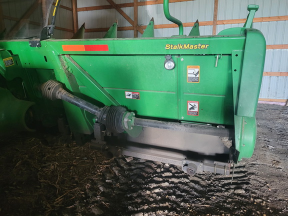 2011 John Deere 608C StalkMaster Header Corn Head