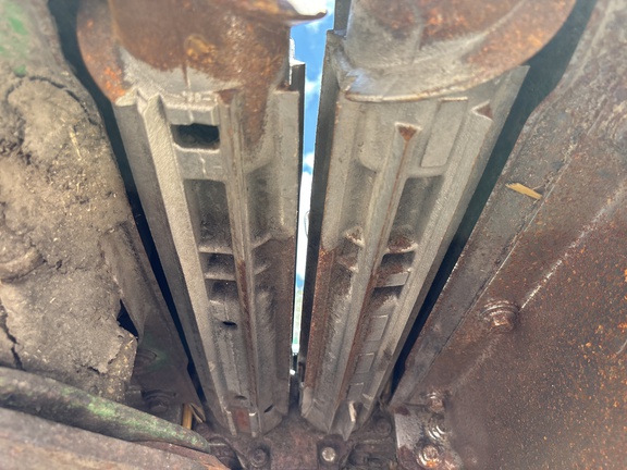2011 John Deere 608C StalkMaster Header Corn Head