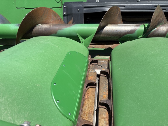 2011 John Deere 608C StalkMaster Header Corn Head