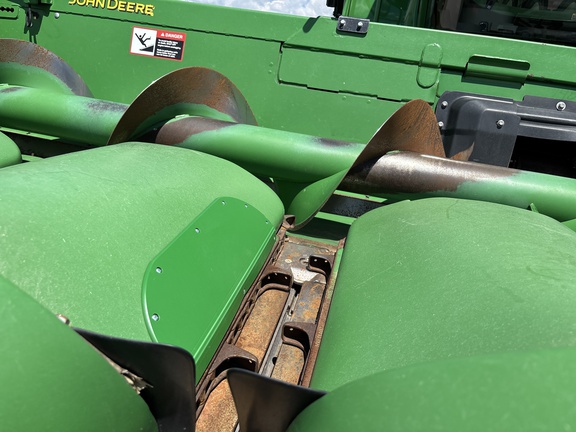 2011 John Deere 608C StalkMaster Header Corn Head