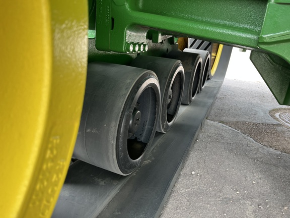 2025 John Deere 9RT 590 Tractor Rubber Track