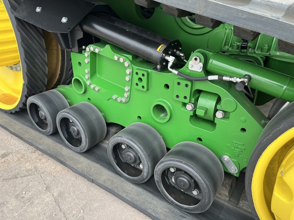 2025 John Deere 9RT 590 Tractor Rubber Track