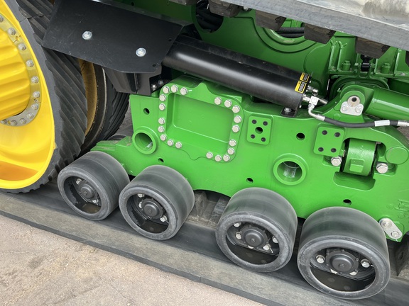 2025 John Deere 9RT 590 Tractor Rubber Track