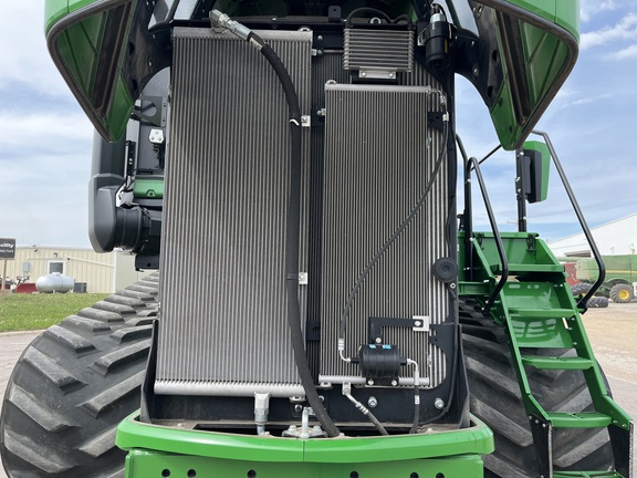 2025 John Deere 9RT 590 Tractor Rubber Track