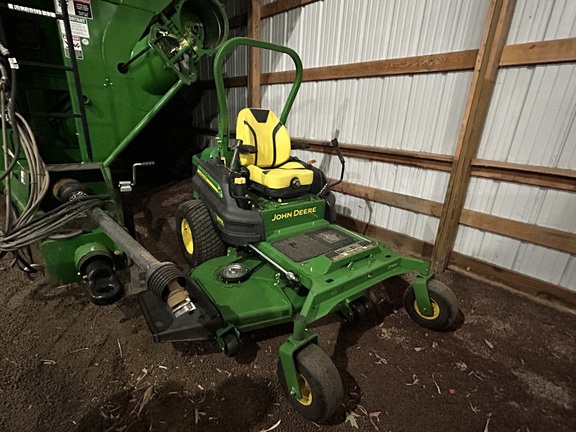 2022 John Deere Z997R Mower/Zero Turn