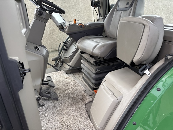 2023 John Deere 8RX 410 Tractor Rubber Track