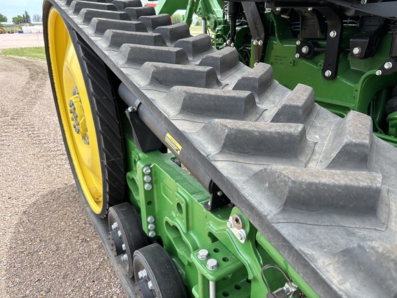 2025 John Deere 8RT 410 Tractor Rubber Track