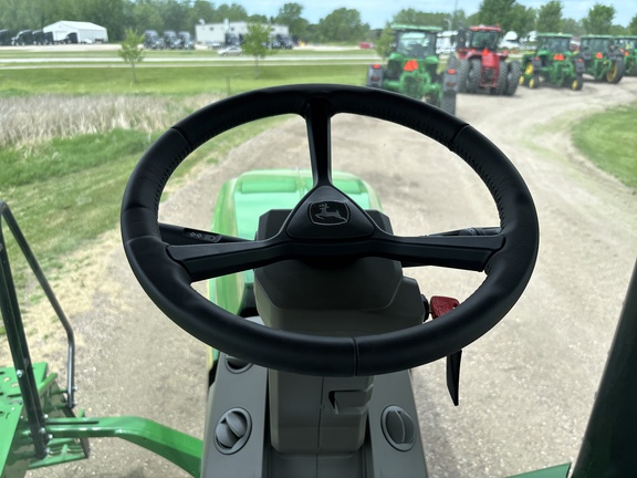 2025 John Deere 8RT 410 Tractor Rubber Track