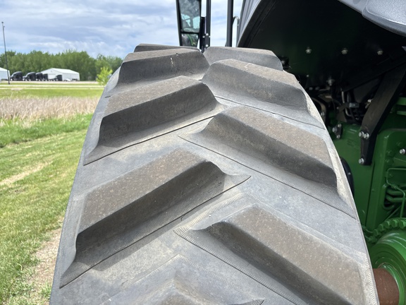 2025 John Deere 8RT 410 Tractor Rubber Track