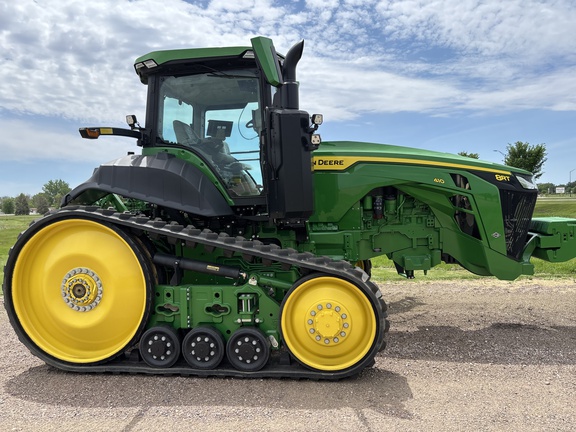 2025 John Deere 8RT 410 Tractor Rubber Track
