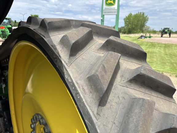2025 John Deere 8RT 410 Tractor Rubber Track