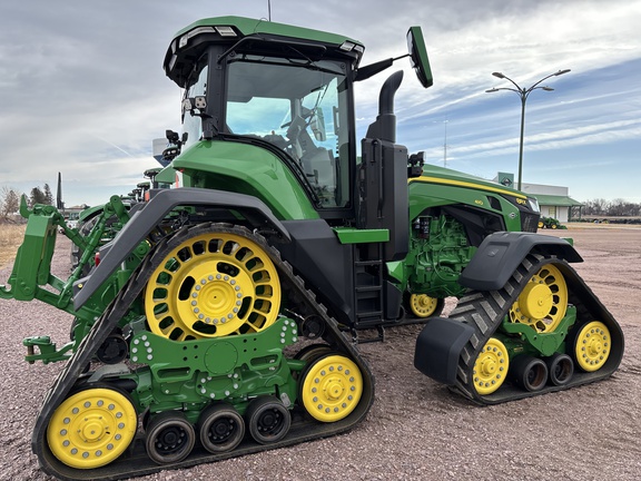 2023 John Deere 8RX 410 Tractor Rubber Track