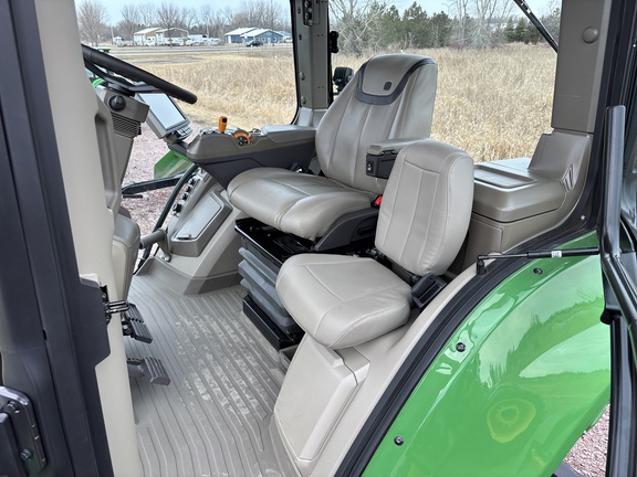 2023 John Deere 8RX 410 Tractor Rubber Track