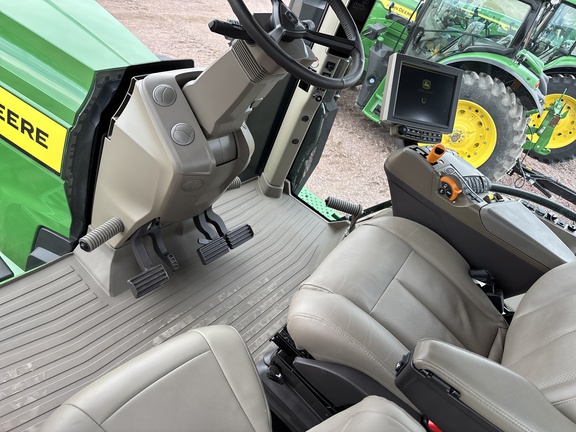 2023 John Deere 8RX 410 Tractor Rubber Track