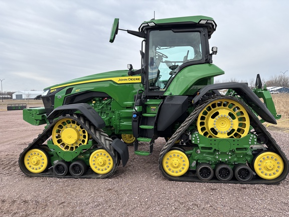 2023 John Deere 8RX 410 Tractor Rubber Track