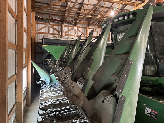 2018 John Deere 708C StalkMaster Header Corn Head