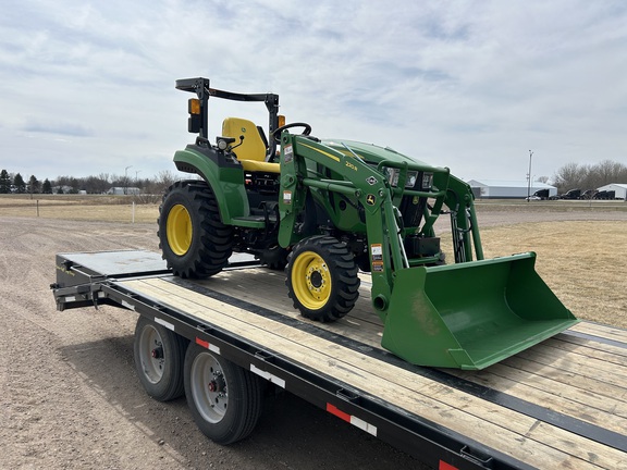 2024 John Deere 2032R Tractor Compact