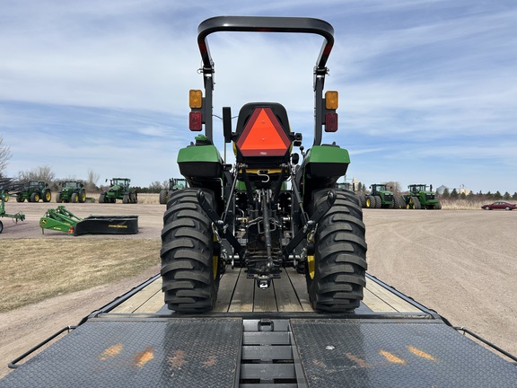 2024 John Deere 2032R Tractor Compact