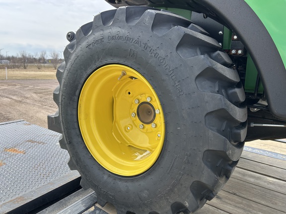 2024 John Deere 2032R Tractor Compact