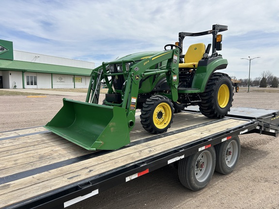 2024 John Deere 2032R Tractor Compact
