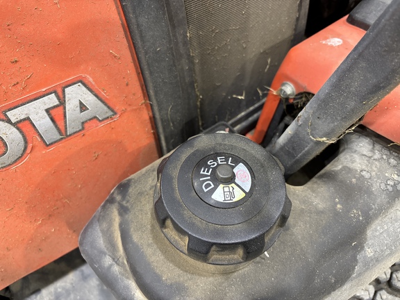 2015 Kubota ZD326 Mower/Zero Turn