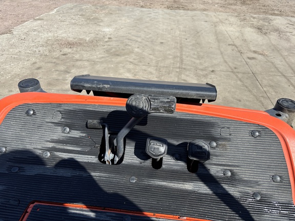 2015 Kubota ZD326 Mower/Zero Turn
