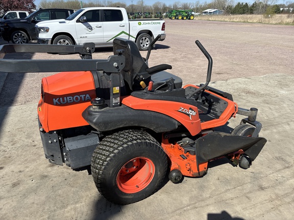 2015 Kubota ZD326 Mower/Zero Turn