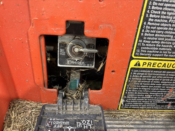 2015 Kubota ZD326 Mower/Zero Turn