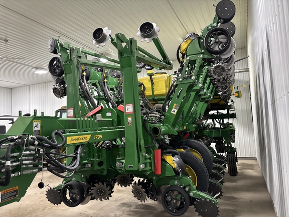 2024 John Deere 1795 Planter