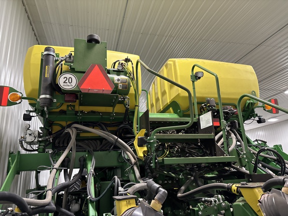 2024 John Deere 1795 Planter