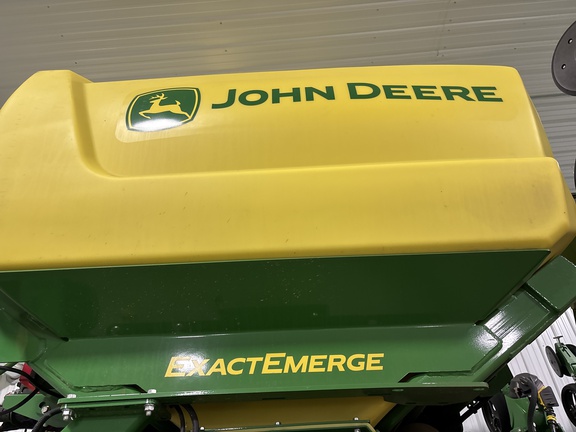 2024 John Deere 1795 Planter