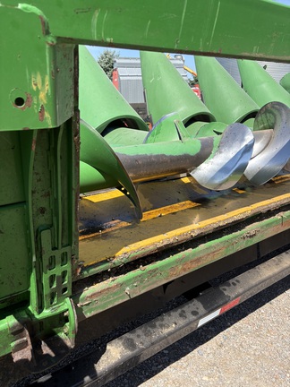 2008 John Deere 608C Header Corn Head