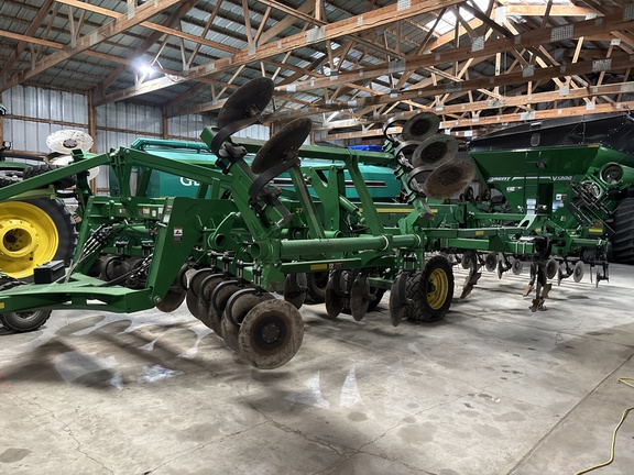 2022 John Deere 2730 Disk Ripper