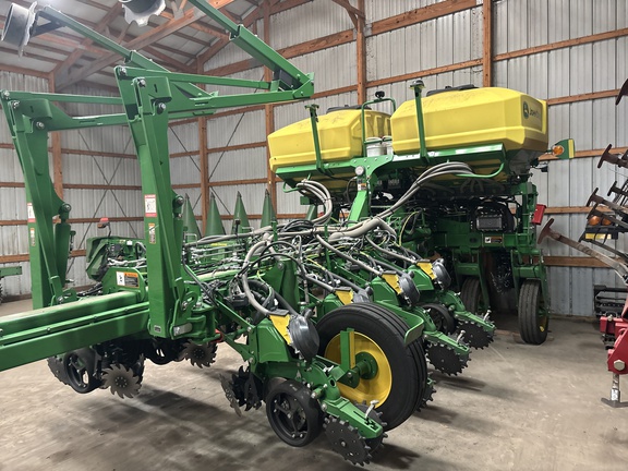 2024 John Deere 1775NT Planter