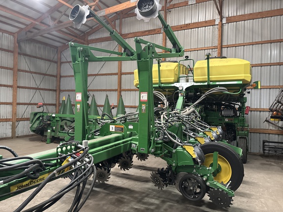 2024 John Deere 1775NT Planter